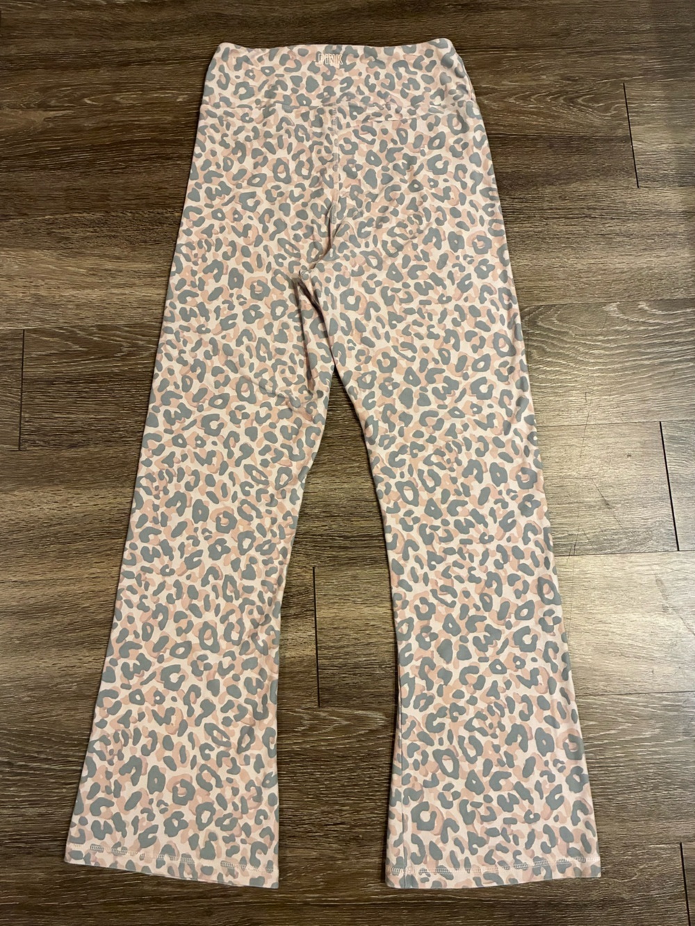 VS PINK Pink Leopard Print V Crossover Waist Flare Pants Size Large - Picture 5 of 7